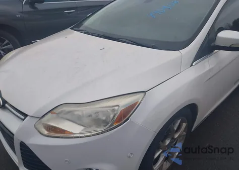 2012 Ford Focus Sel z USA, uszkodzony, nr VIN 1FAHP3H28CL104198